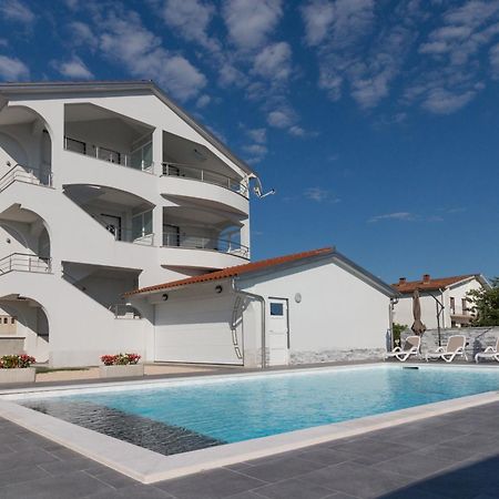 Apartmani Martin Mit Beheiztem Pool With Heated Pool Bibinje Exteriér fotografie