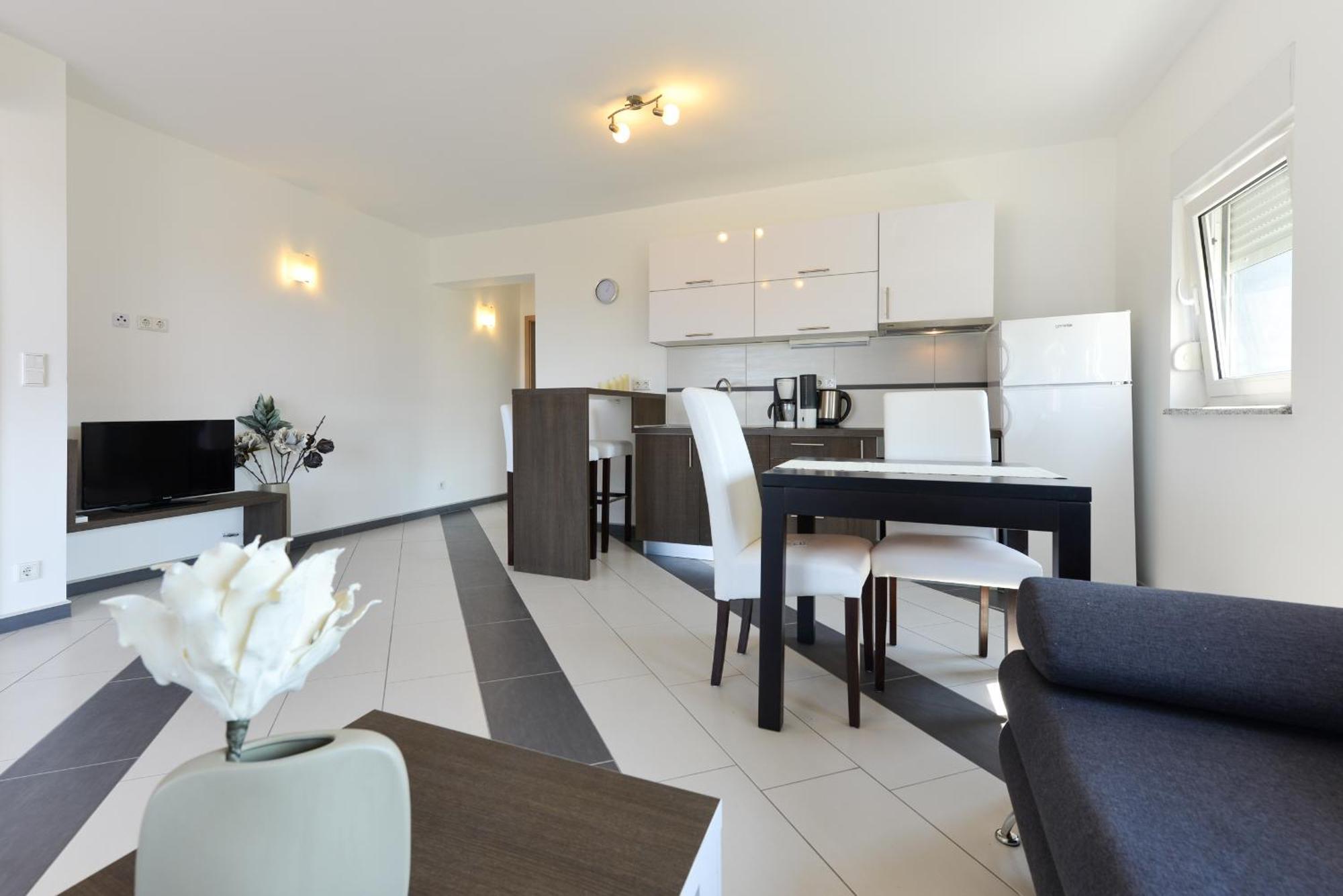 Apartmani Martin Mit Beheiztem Pool With Heated Pool Bibinje Exteriér fotografie